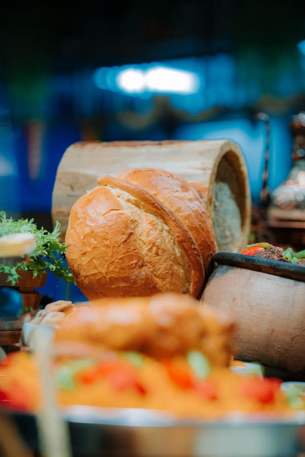 Mercure Trabzon Hotel Esterno foto A loaf of bread