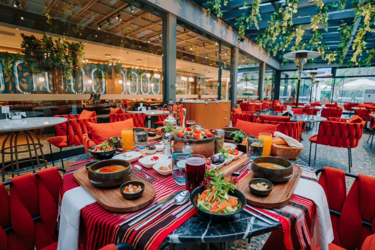 Mercure Trabzon Hotel Esterno foto Restaurant in the hotel