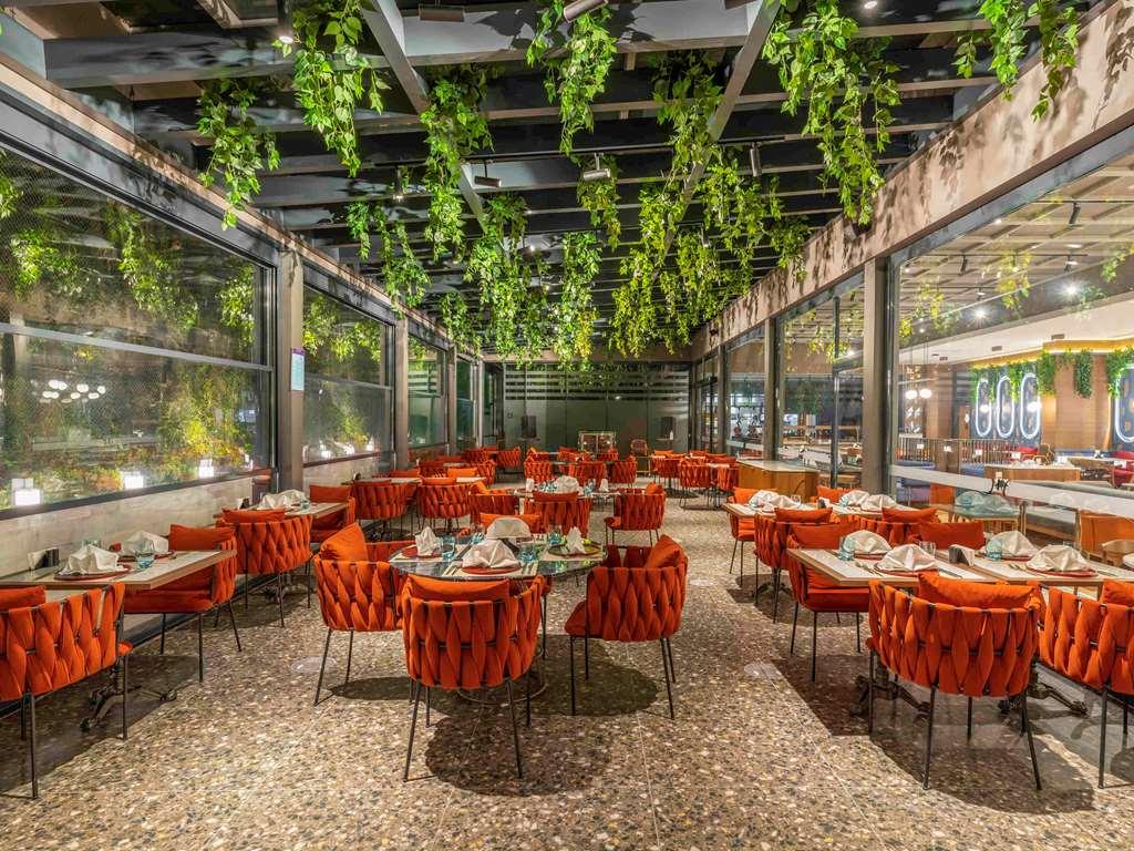 Mercure Trabzon Hotel Esterno foto Interior of a restaurant in India