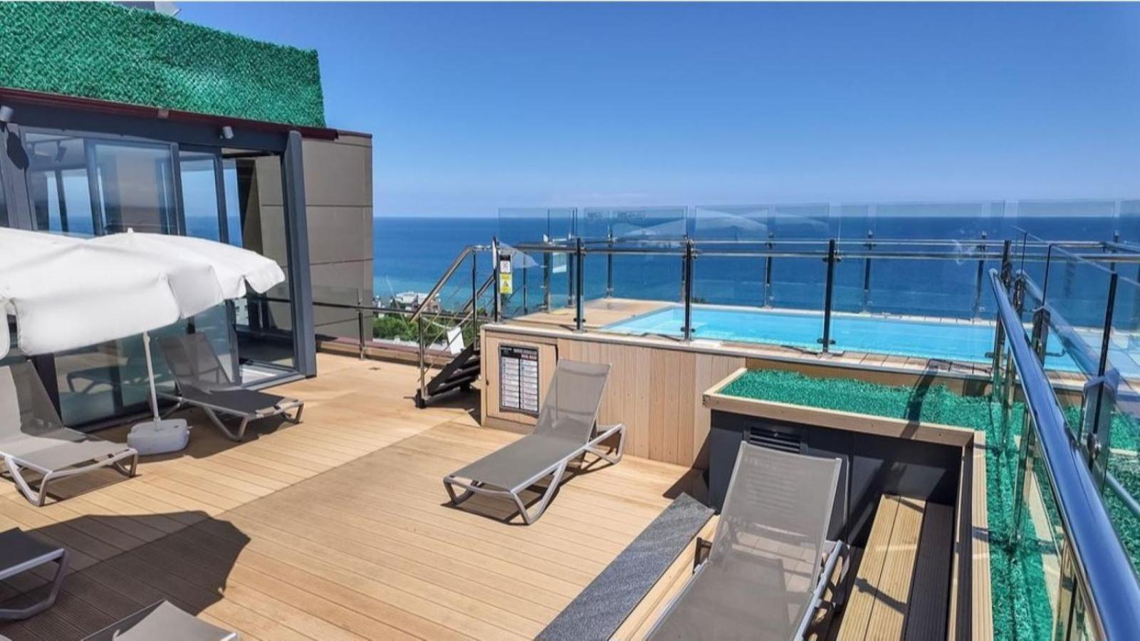 Mercure Trabzon Hotel Esterno foto Rooftop pool